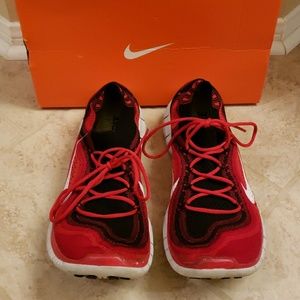 Nike free flyknit running shoes